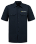 Preview: Das marine farbene kurzarm Feuerwehr Diensthemd ist geradlinig geschnitten, bestickt mit Sauferlöwe+Stick Feuerwehr